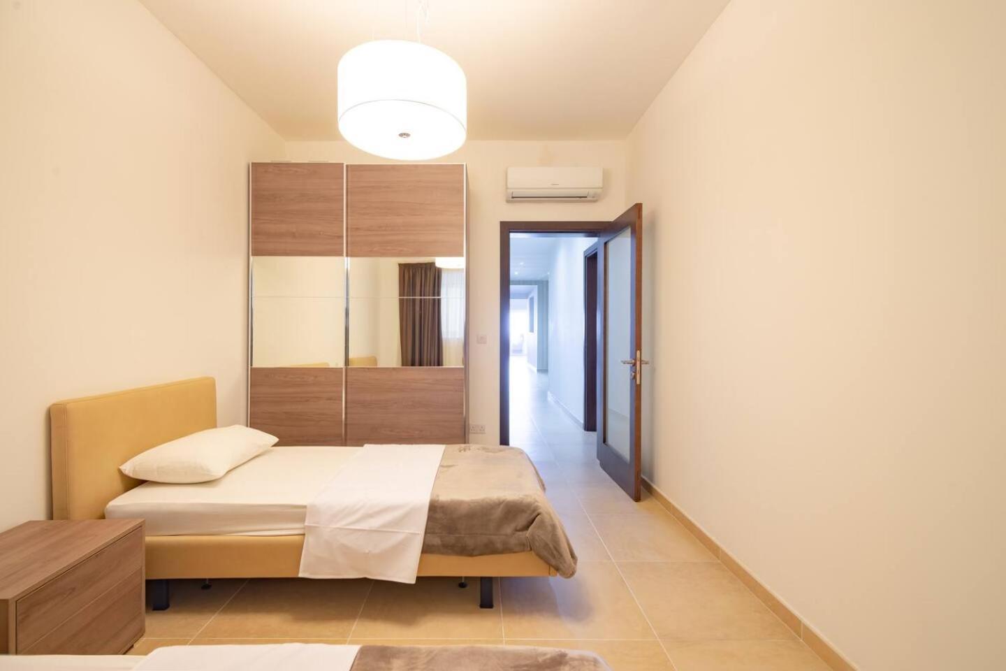 Fort Cambridge Apartments By Homely Sliema Kültér fotó