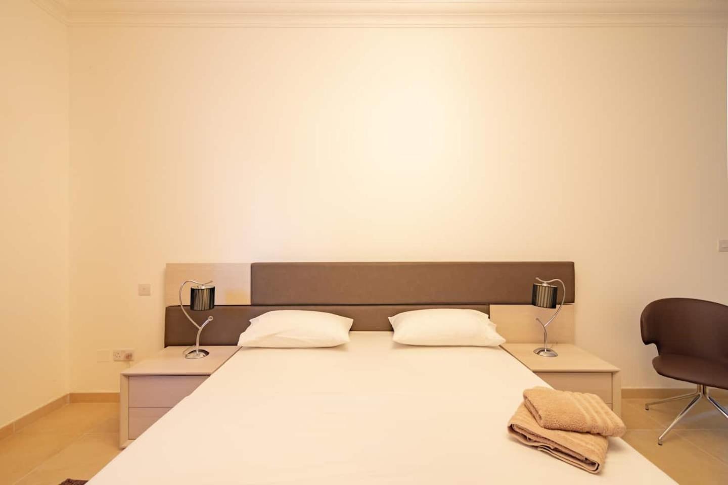 Fort Cambridge Apartments By Homely Sliema Kültér fotó